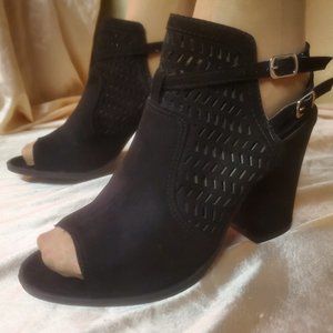 American Eagle Peep toe Booties size 6